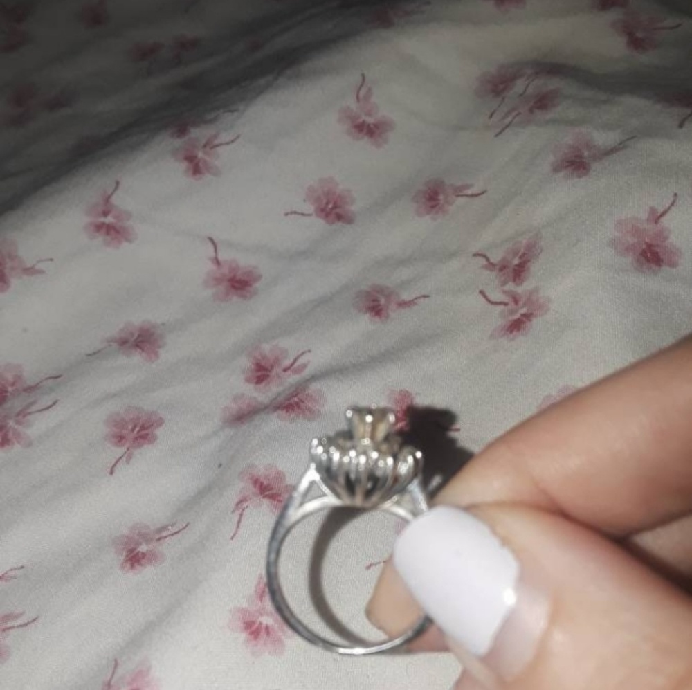 Diamond ring - Picture 4 of 4